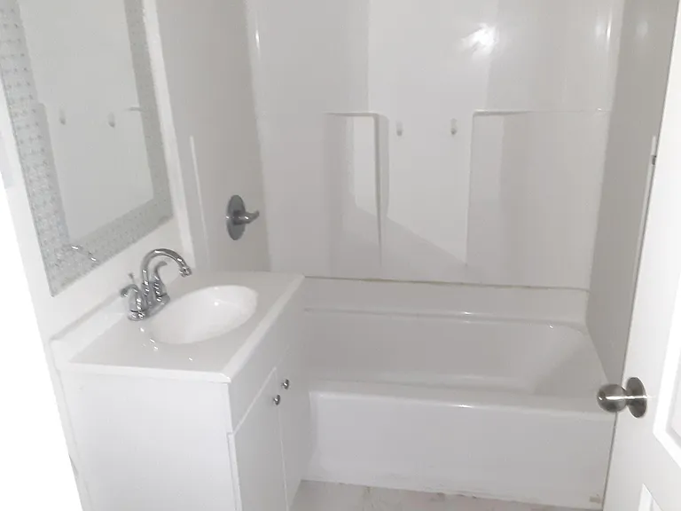 15001 Orange Ave #2 — Photo 8