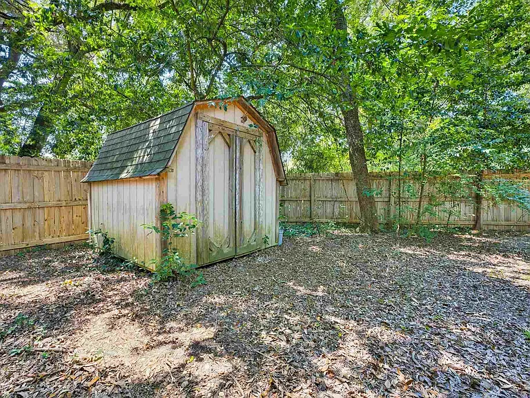 7117 Dale St — Photo 20