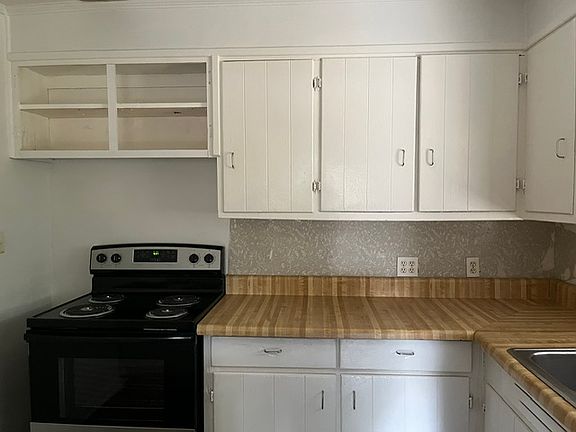 5th image of 108 San Carlos Ave