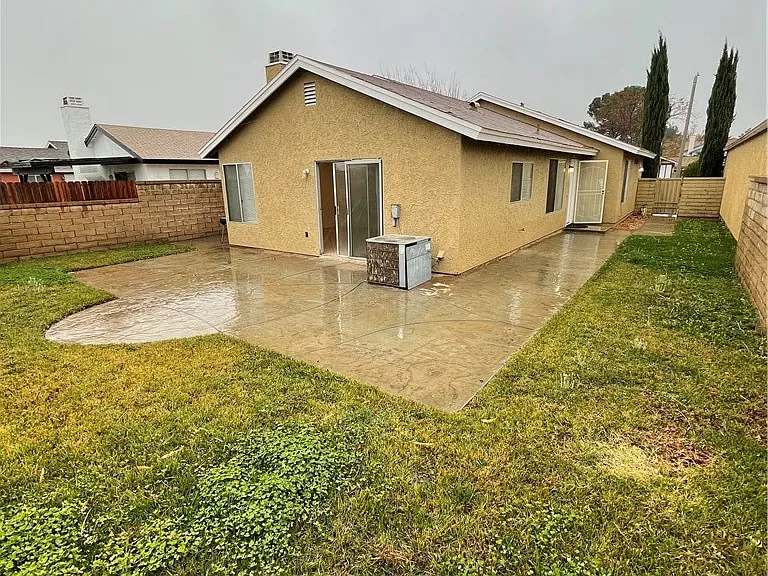 2819 Juniper Dr — Photo 2