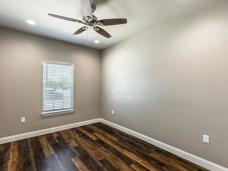 2409 Bois D Arc St — Photo 11