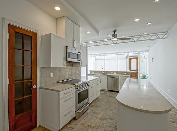5th image of 208 Rue Saint Peter
