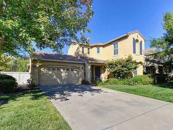 2nd image of 1636 Parkway Dr