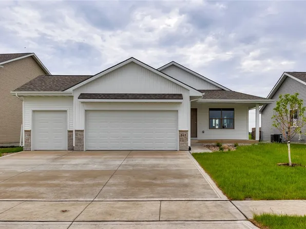 317 Fireside Dr NW, Bondurant, IA 50035