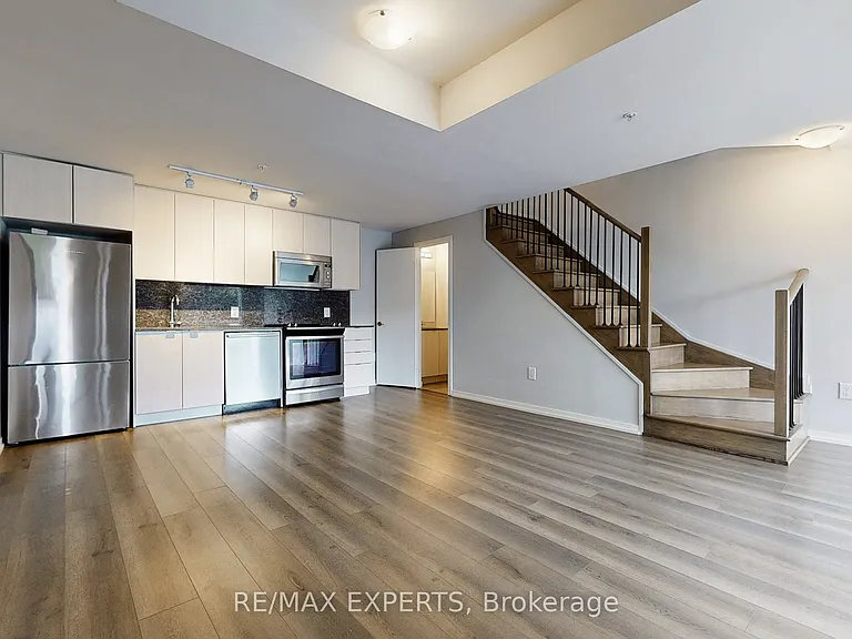 3237 Bayview Ave #Townhouse 106 — Photo 5