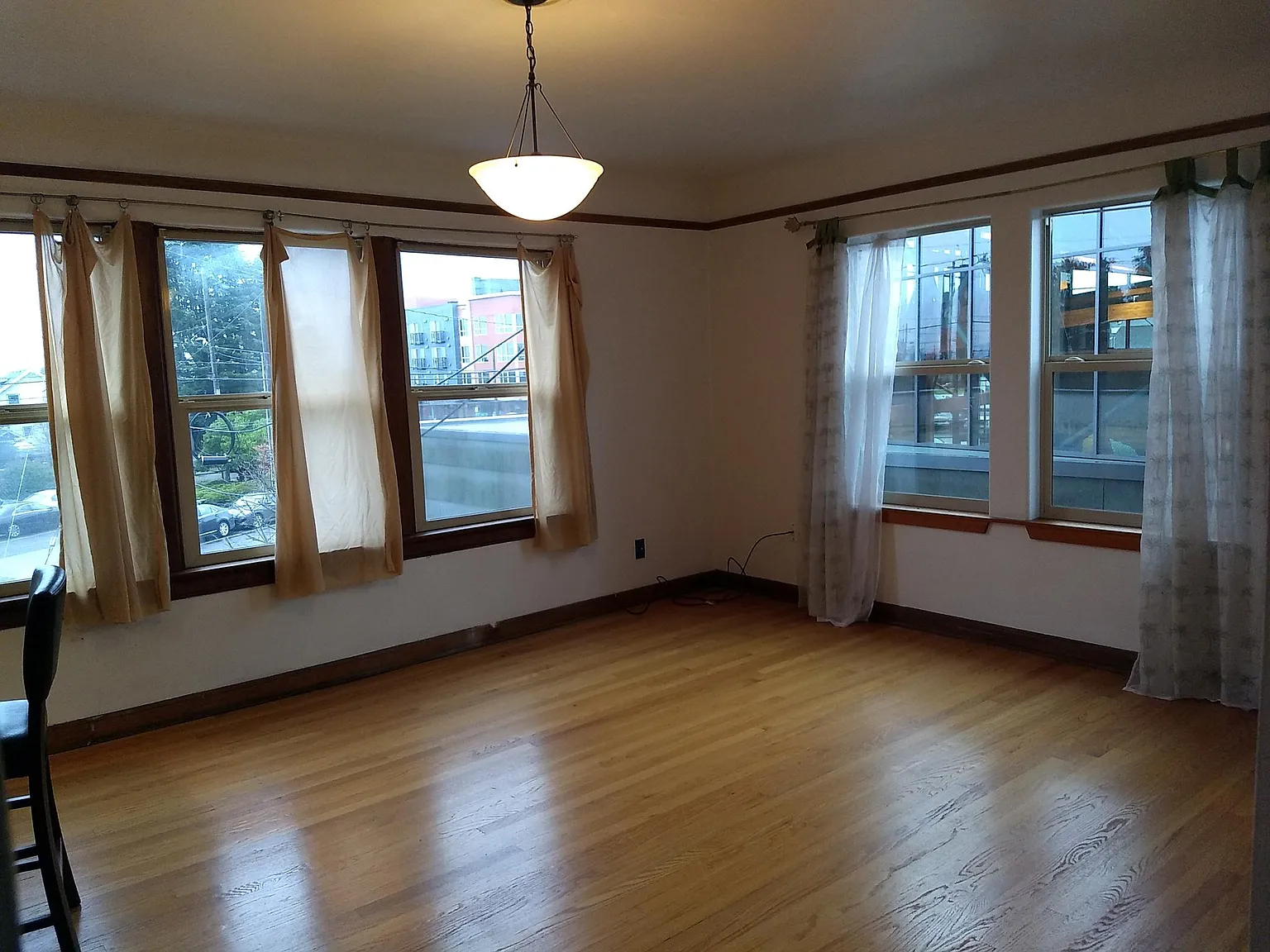 1 bed, 700 sqft, $2,000 — Photo 3