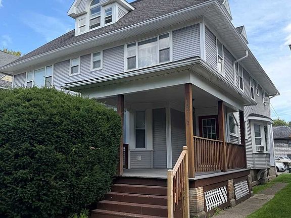 3rd image of 366 Alexander St #366