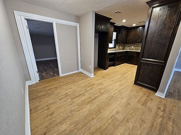 kitchen/dining