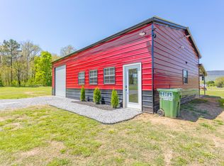 18 Barnview Rd, Trion, GA 30753