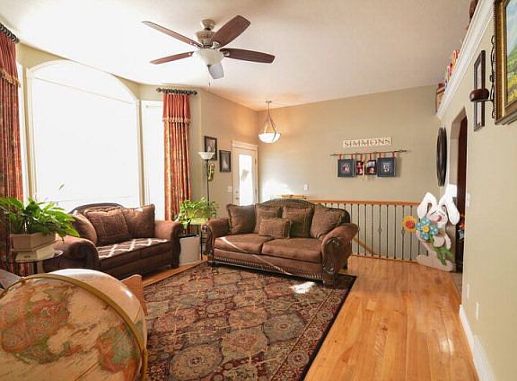 2nd image of 1657 Sunny Pine Way