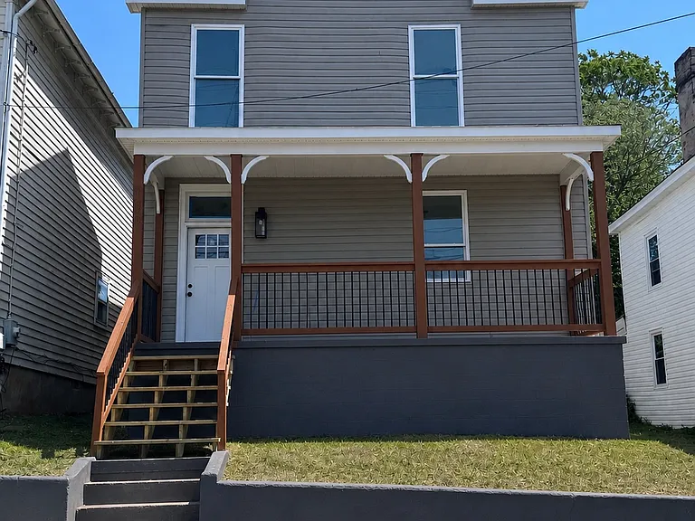 706 Madison St — Photo 9