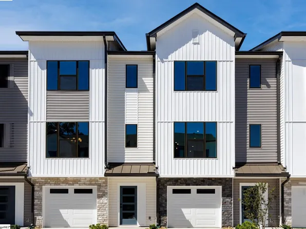 7 Pikewood Ln, Greenville, SC 29607