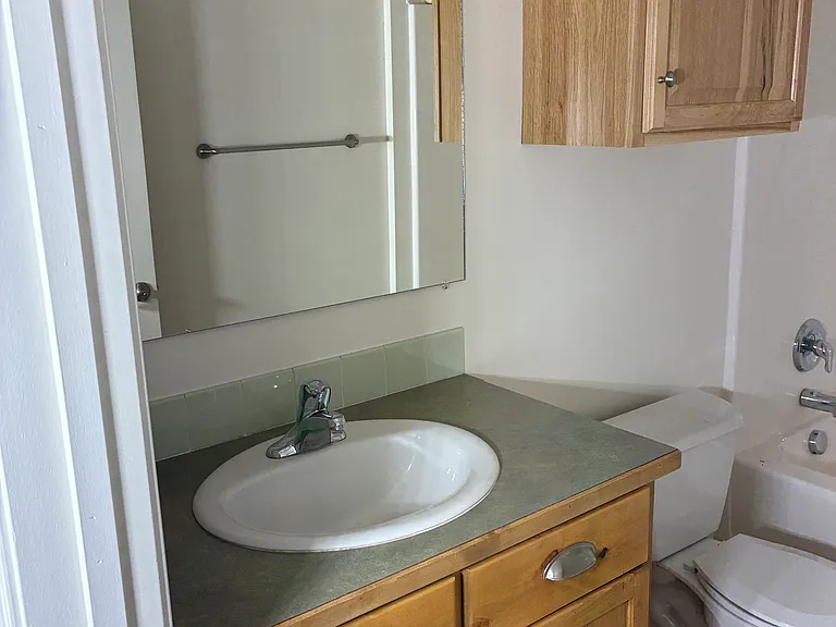 823 E Bismark Ave — Photo 1