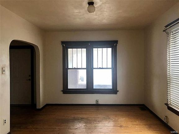 3rd image of 45 Marguerite Ave