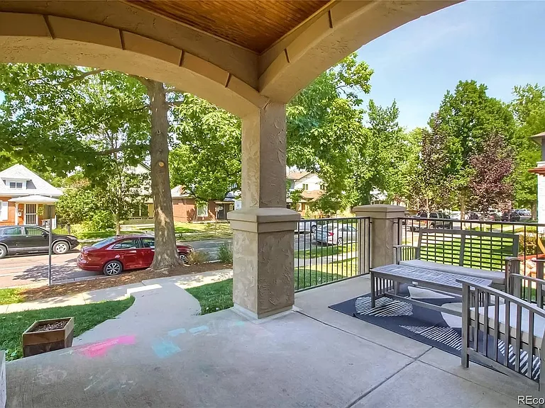 884 S Emerson St — Photo 3
