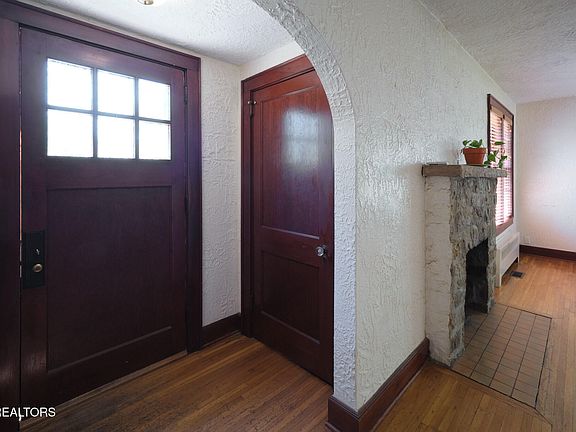 4th image of 801 Kesterson Rd