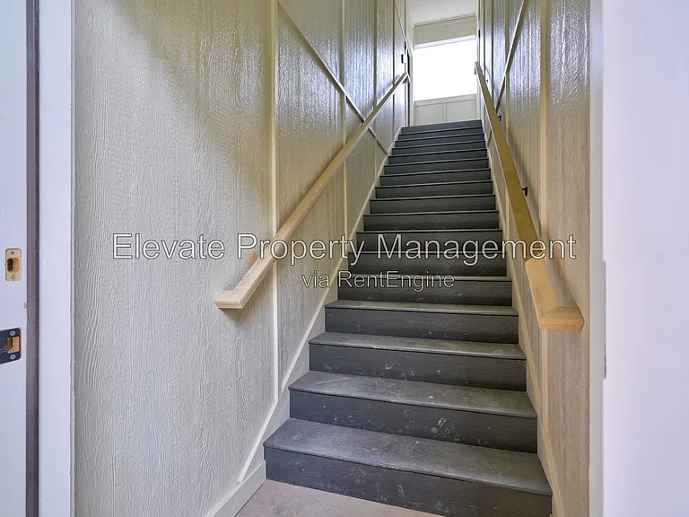 1616 NW 17th St #16 — Photo 3