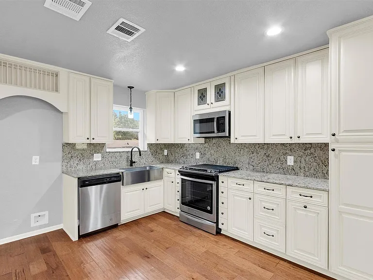 213 County Line Rd — Photo 8