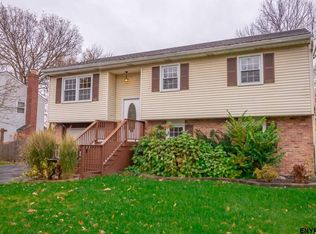 4 Abby Rd, Latham, NY 12110