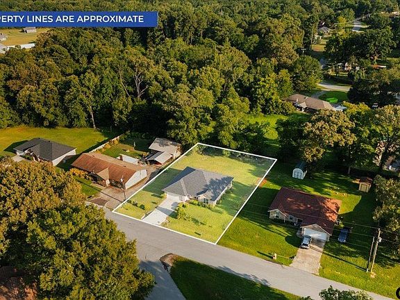 2nd image of 13427 Ronald Cir