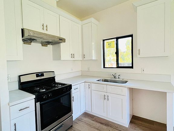 5th image of 718 Terrace Dr