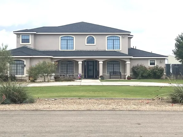 1414 Walnut Ln, Artesia, NM 88210