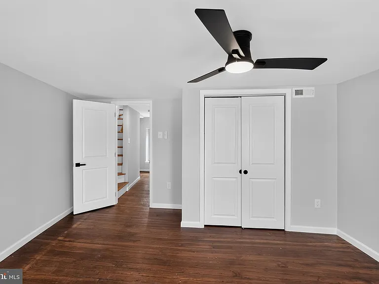 4469 Silverwood St — Photo 13