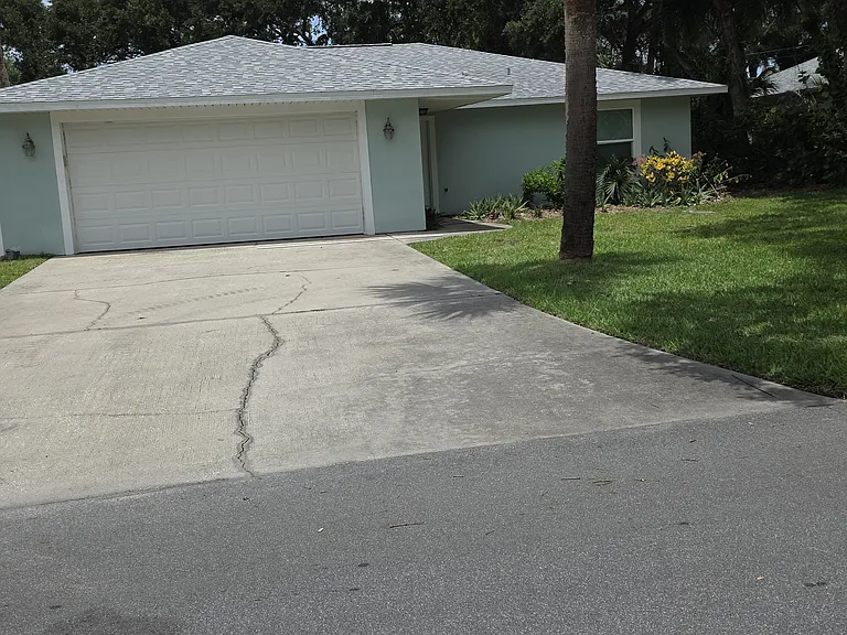138 Flamingo Dr — Photo 6