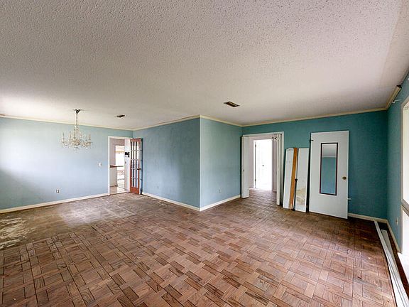 4th image of 1204 Monte Carlo Dr