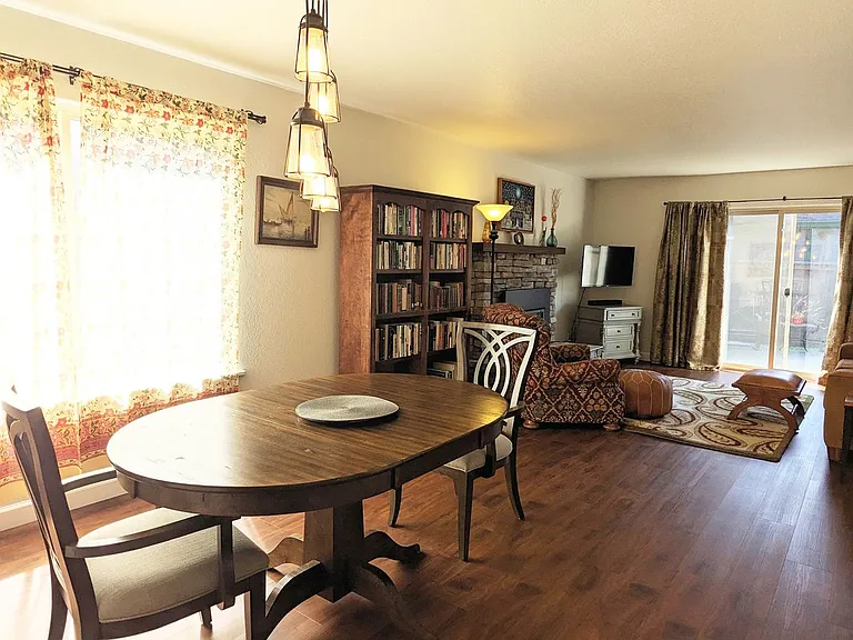 931 Hill St #20 — Photo 6