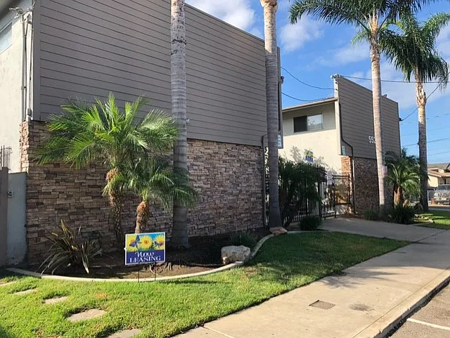 552 D Street — Photo 3