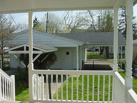 3rd image of 838 Jefferson Ave
