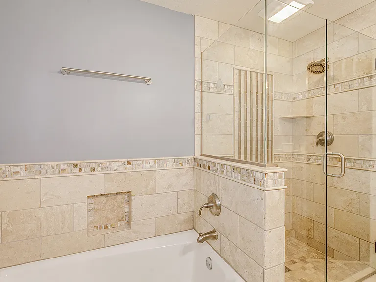 3969 Virginia Ave — Photo 13