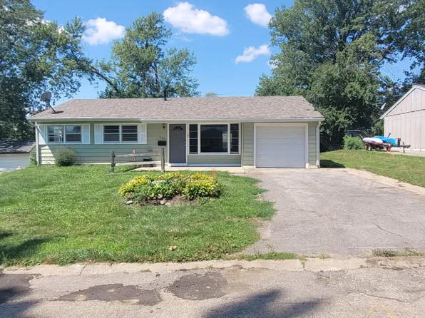 232 Boice Rd NW, Cedar Rapids, IA 52405