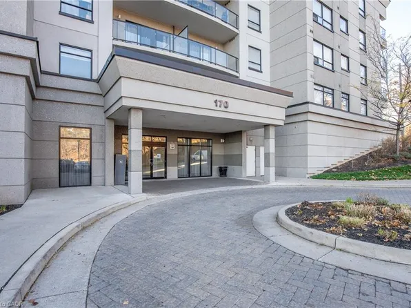 170 Water St N #807, Cambridge, ON N1R 3B6