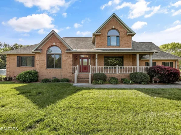 318 Hidden Cove Ct, Maryville, TN 37803