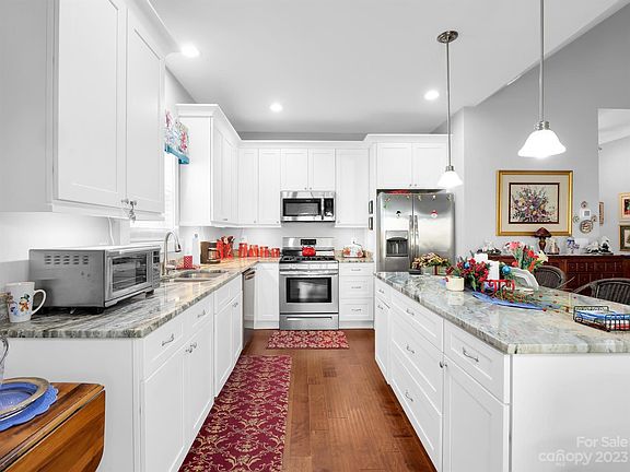 5th image of 72 Leyland Cir