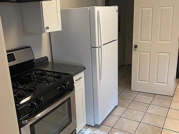 4th image of 3691 Carnes Ave
