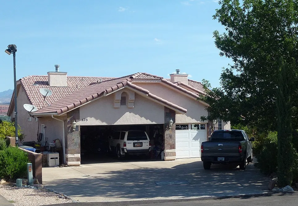 2 bed, 1000 sqft, $1,285 — Photo 2