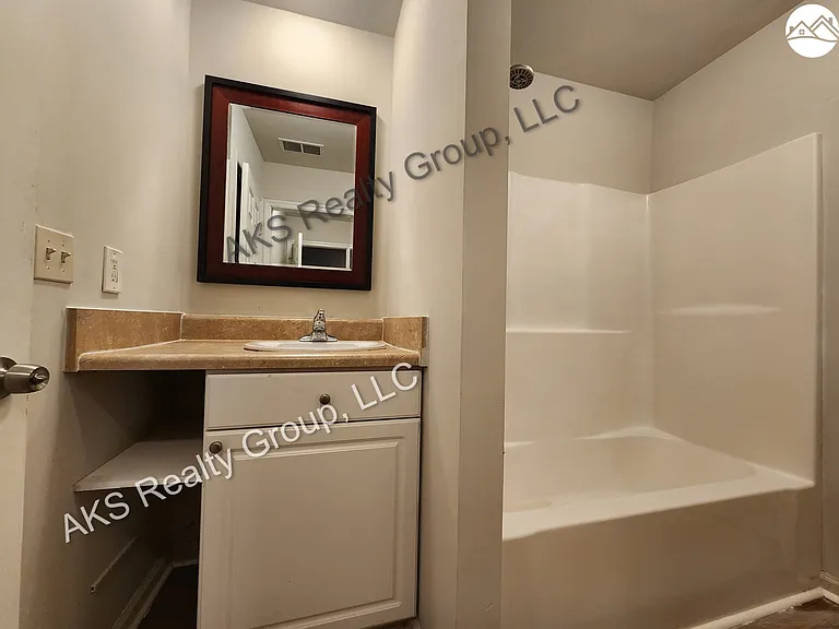 2269 Ridgemont Dr — Photo 18