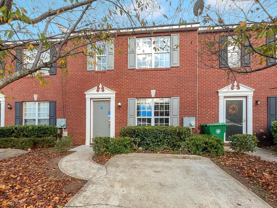5789 Strathmoor Manor Cir