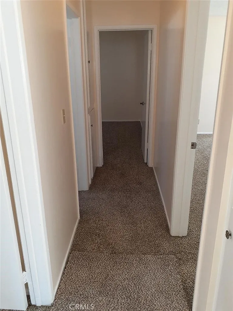 3 bed, 2274 sqft, $3,300 — Photo 3
