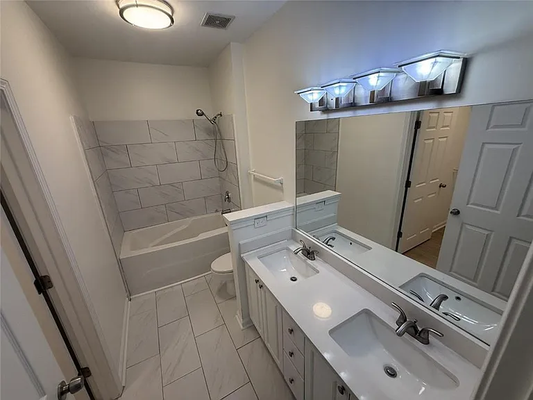411 Spring Heights Ln SE #4 — Photo 11