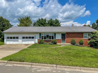 8 Alpine Dr, Apalachin, NY 13732