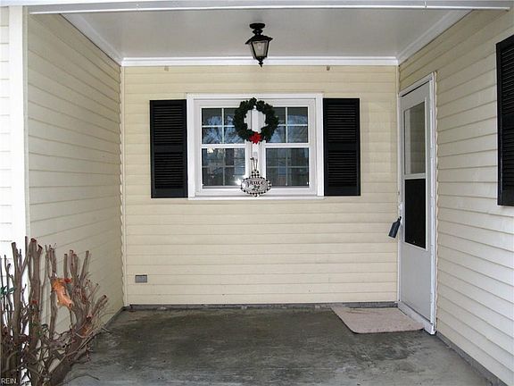 2nd image of 20 Sanlun Lakes Dr
