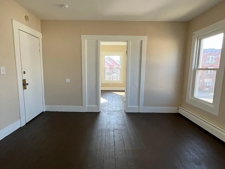 33 Dewey St #2N — Photo 2