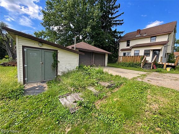 4th image of 3404 Lincoln St E