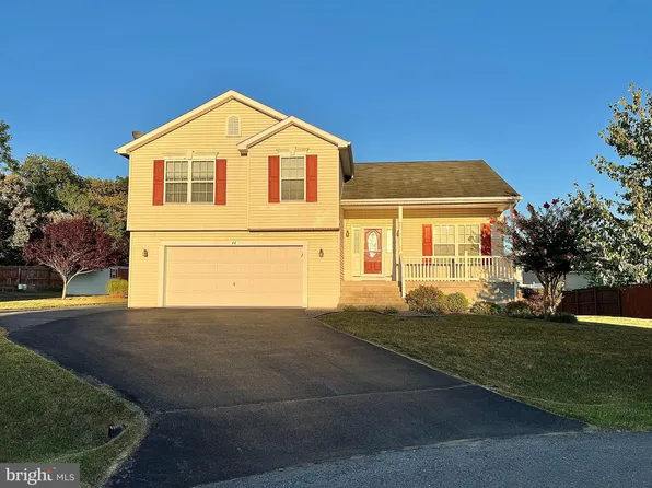 44 Godby Cir, Martinsburg, WV 25404
