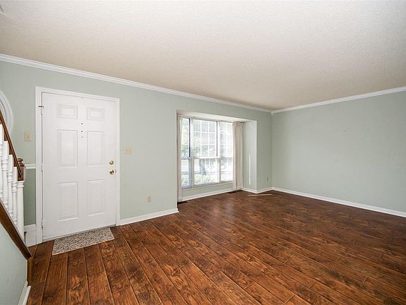 4th image of 2724 Chapel View Dr