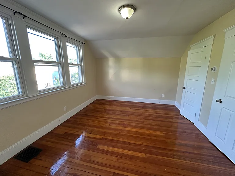 116 Sheffield Ave #3C — Photo 3